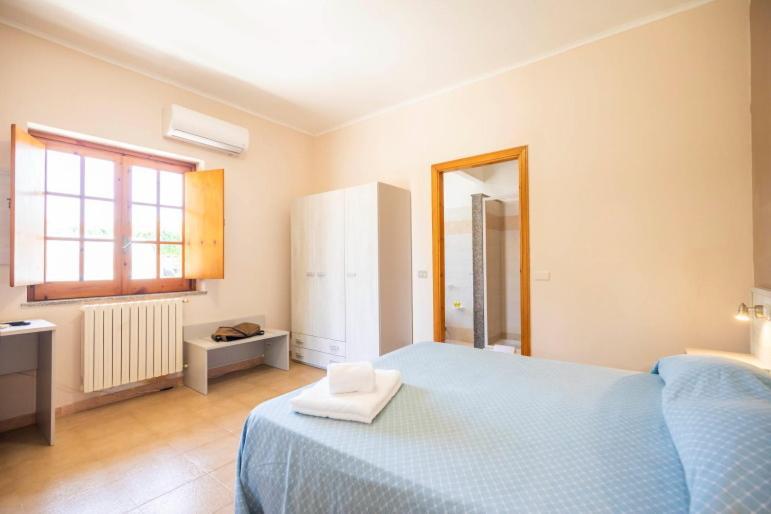 Hotel La Fattoria Sul Mare Capo Vaticano Room photo